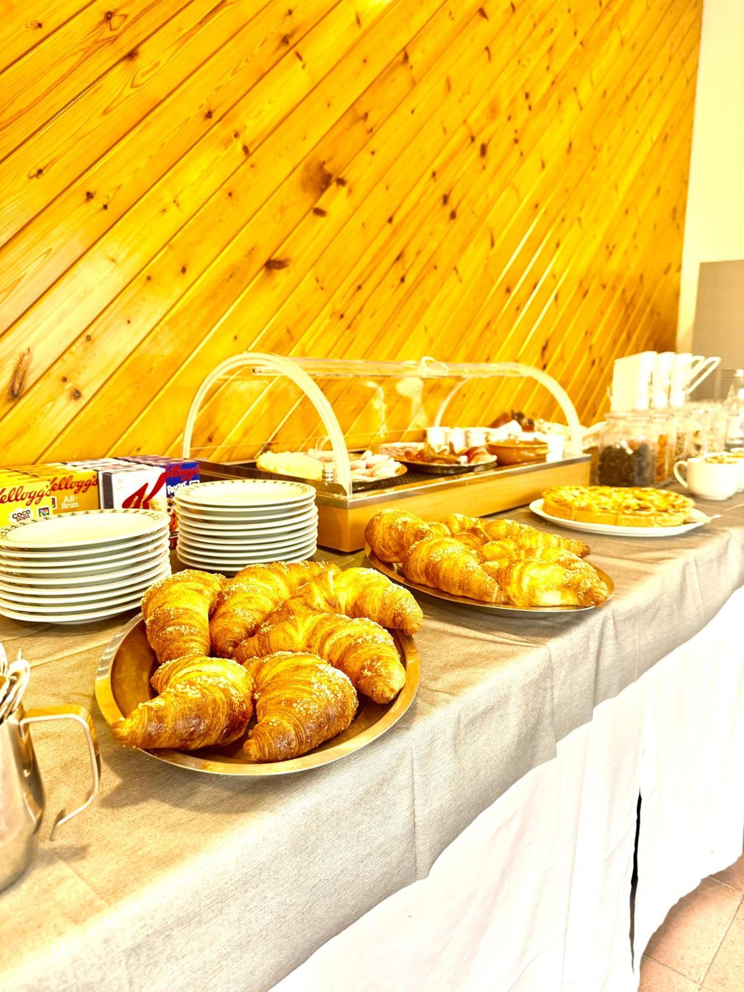 אמפצו Bike & Bikers Hotel Restaurant מראה חיצוני תמונה